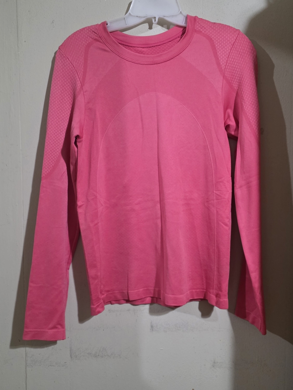 Champi9n Womens Pink Seamles Long Sleeve Performancr Workout Top Size M